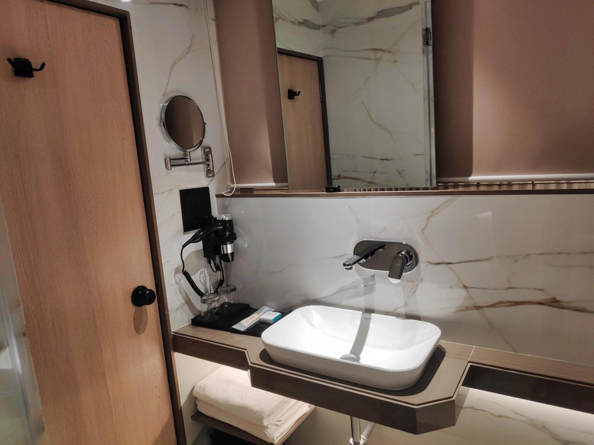 Maxxvalue Hotel Midc - Andheri Bombaj Zewnętrze zdjęcie