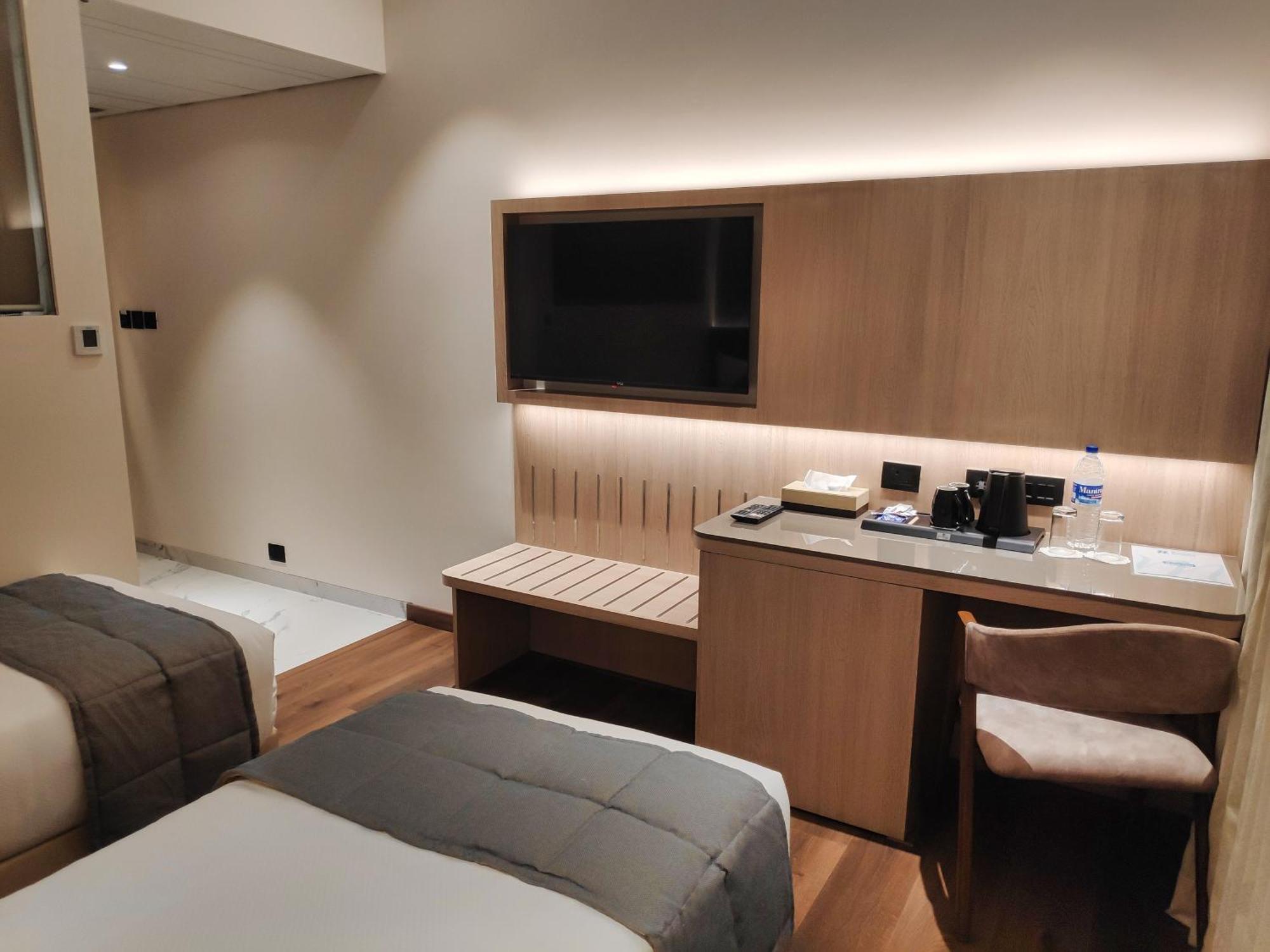 Maxxvalue Hotel Midc - Andheri Bombaj Zewnętrze zdjęcie